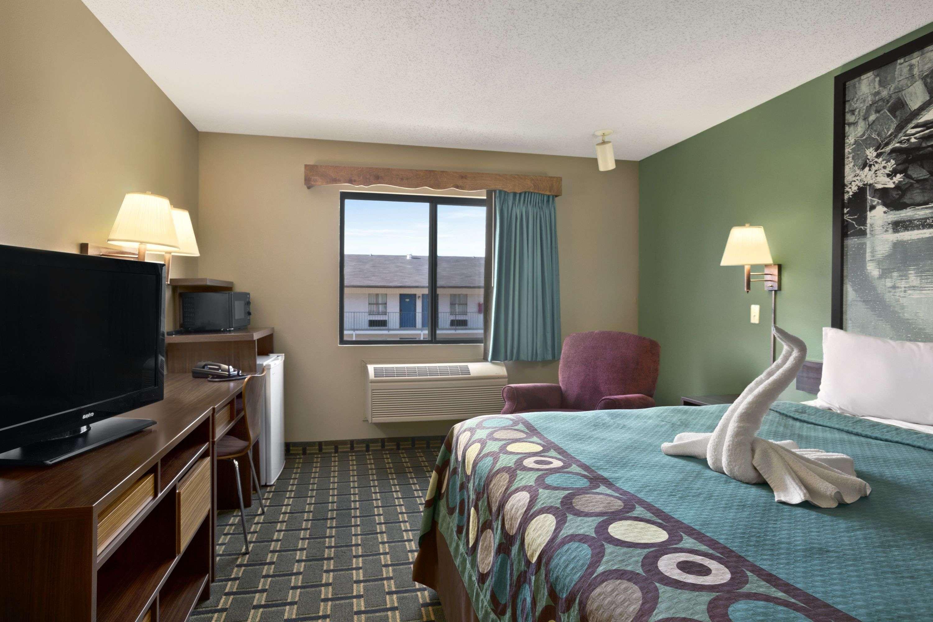 Super 8 by Wyndham Russellville Eksteriør bilde